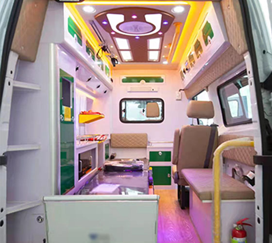 肃南裕车辆内部展示