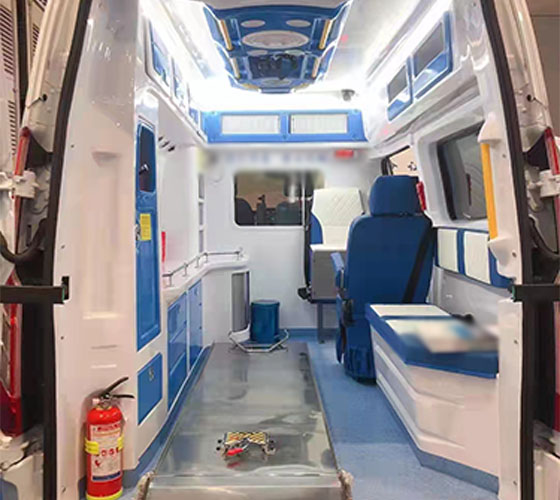 肃南裕车辆内部展示